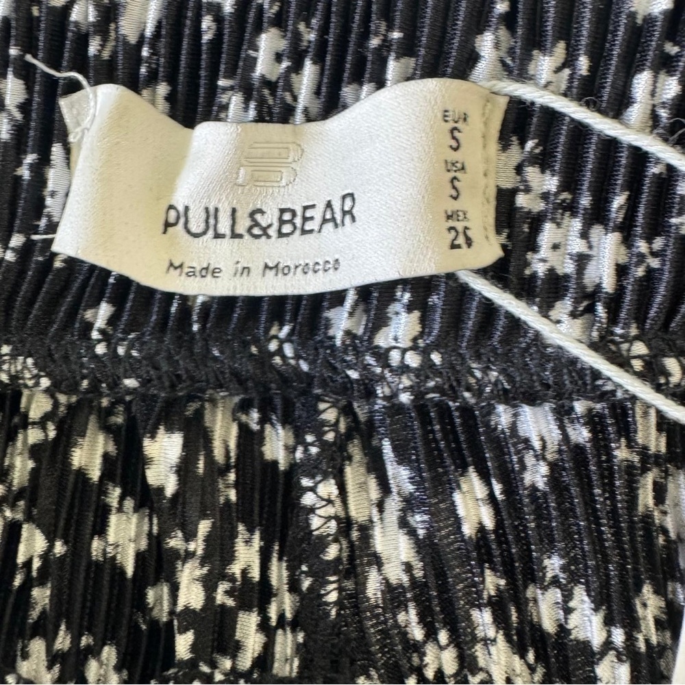 Pull&Bear Monochrome Floral Lightweight Trousers With Elastic Waist | Size S - Picture 3 of 7
